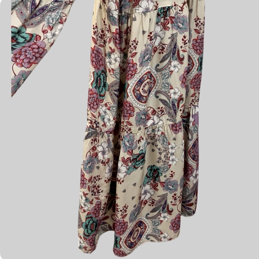 NEW WITH TAG JOHNNY WAS SIZE XL
Beautiful vibrant floral colors - Picture 10 of 13